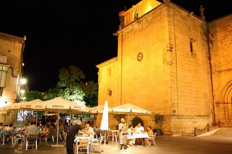Hotel Iberia Plaza America Caceres Exterior photo