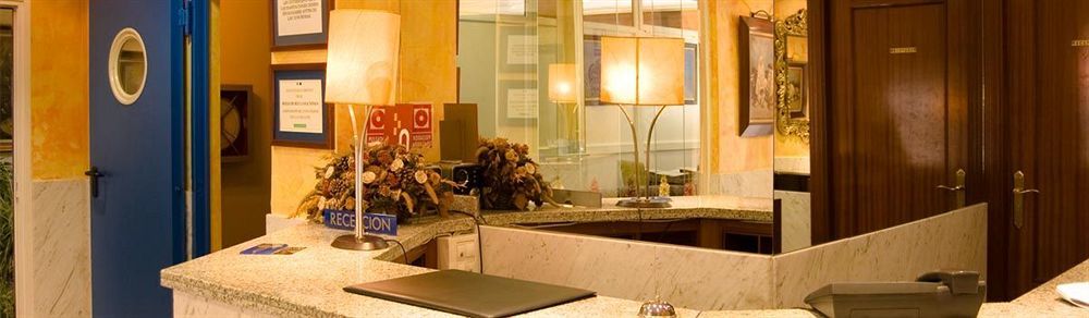 Hotel Iberia Plaza America Caceres Exterior photo